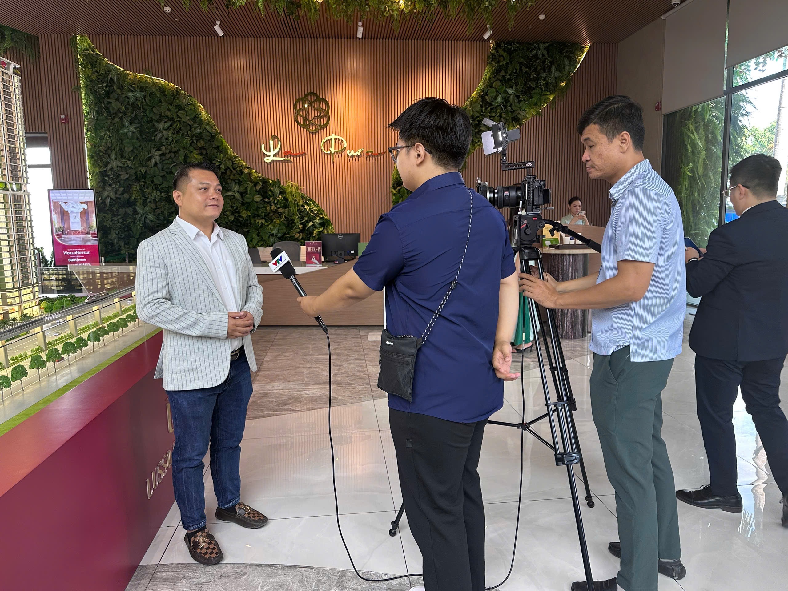 VTV Phỏng Vấn Nguyễn Đăng Ninh