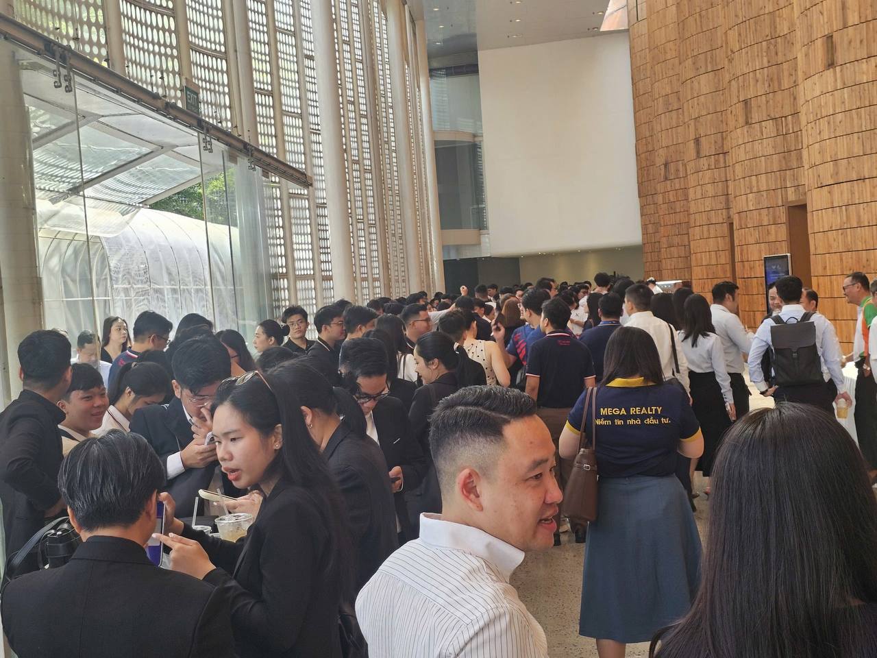 Nha Trang đón 16,4 triệu khách 2025: Đất diễn cho Alora?
