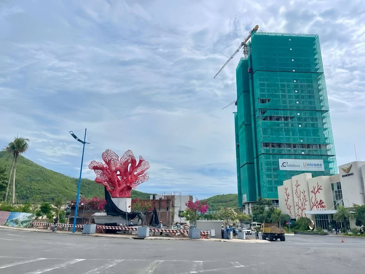 San Hô Đỏ Bãi Tiên: Biểu tượng check-in mới sắp hoàn thiện ở Nha Trang